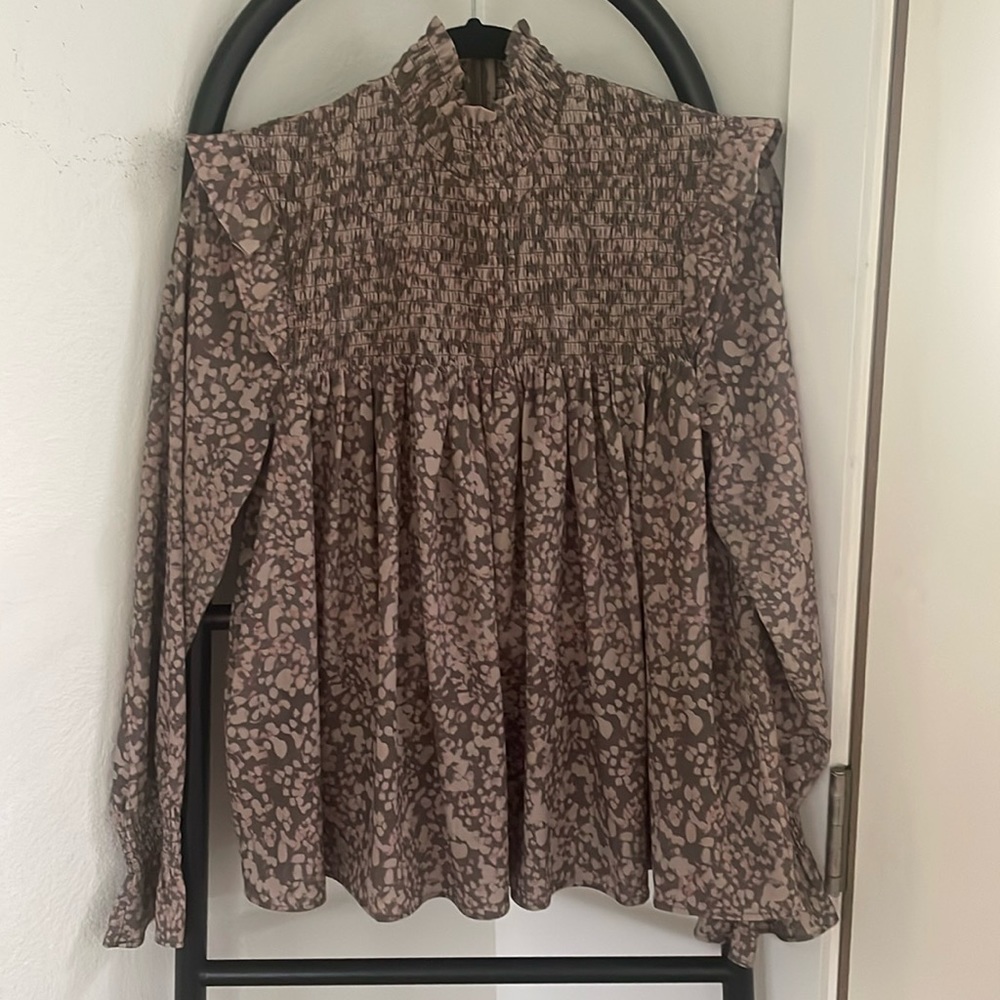 Gorgeous long sleeve high-neck olive colored blouse